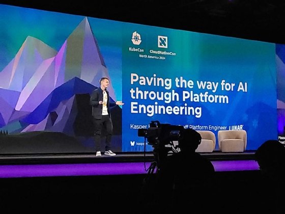 KubeCon 2024 keynote speaker Kasper Borg Nissen on stage.